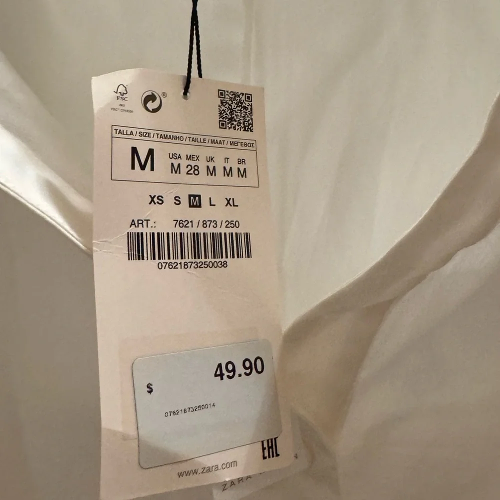 NWT-Zara Puff Belle Sleeve White Button Down - Picture 6 of 6